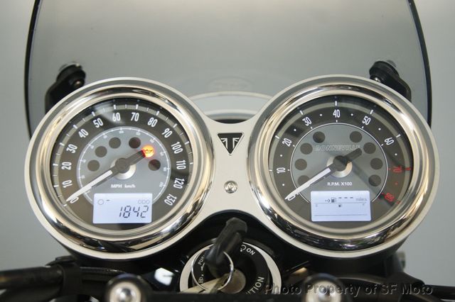 2022 Triumph Bonneville T100 Two-Tone Only 1842 Miles - 22948844 - 29
