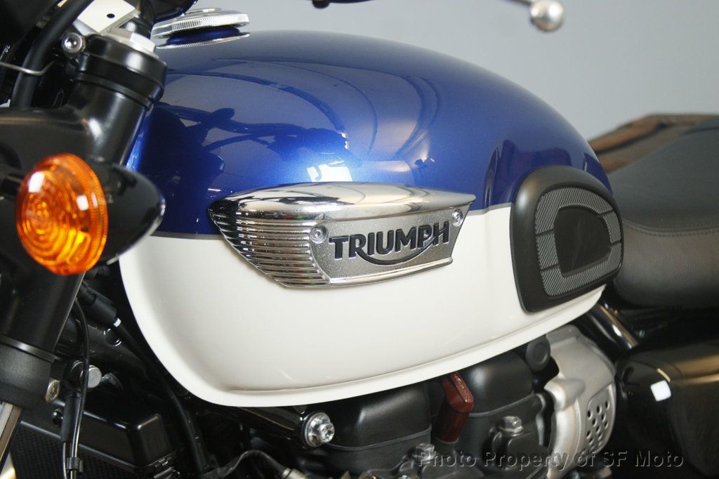2022 Triumph Bonneville T100 Two-Tone Only 1842 Miles - 22948844 - 33