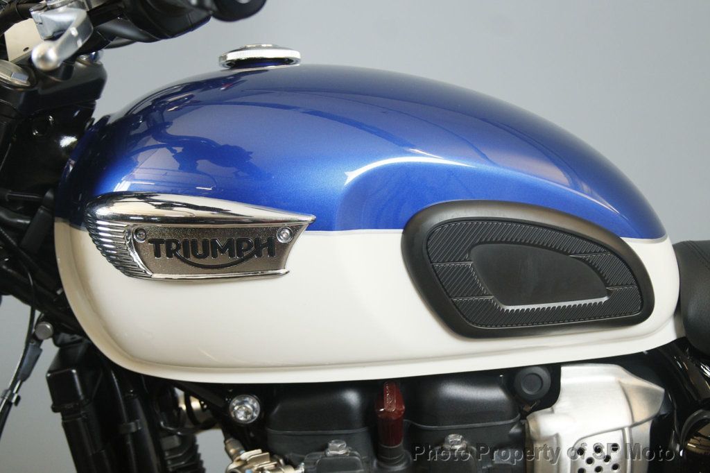 2022 Triumph Bonneville T100 Two-Tone Only 1842 Miles - 22948844 - 35