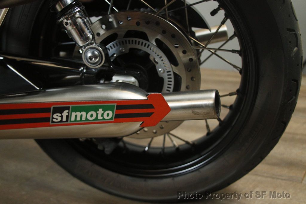 2022 Triumph Bonneville T100 Two-Tone Only 1842 Miles - 22948844 - 46