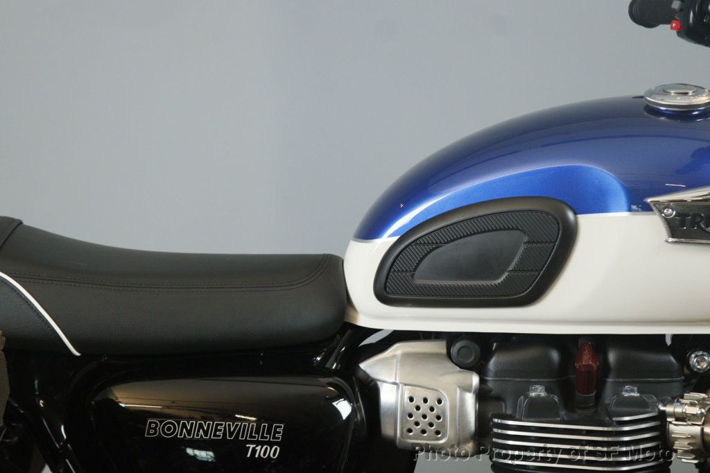 2022 Triumph Bonneville T100 Two-Tone Only 1842 Miles - 22948844 - 8