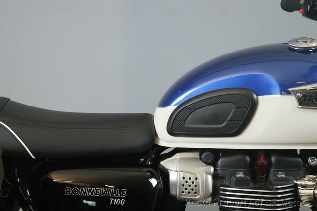 2022 Triumph Bonneville T100 Two-Tone Only 1842 Miles - 22948844 - 8