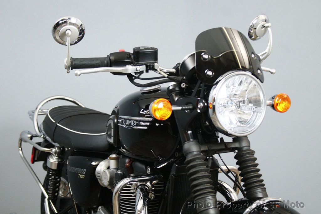 2022 Triumph Bonneville T120 1 Owner, 1721 Miles - 23045686 - 0