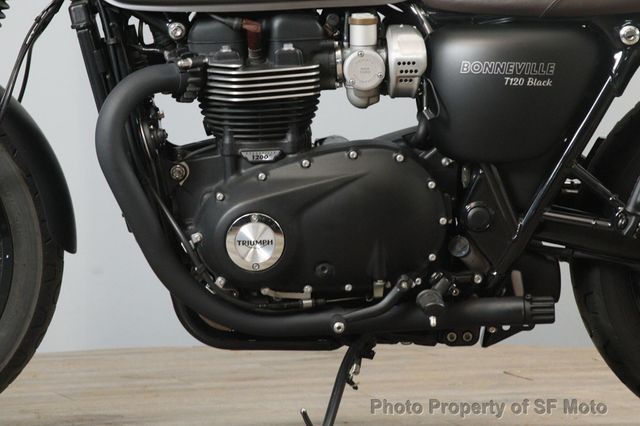 2022 Triumph Bonneville T120 Two Tone One Owner, 4782 Mi - 22982471 - 15