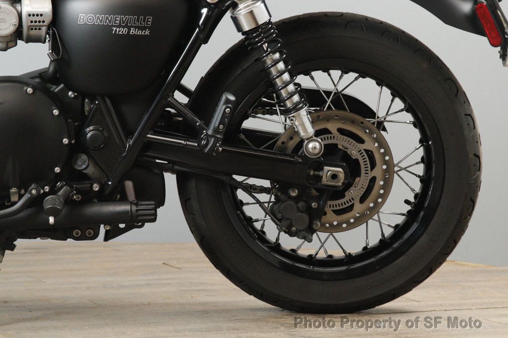 2022 Triumph Bonneville T120 Two Tone One Owner, 4782 Mi - 22982471 - 17
