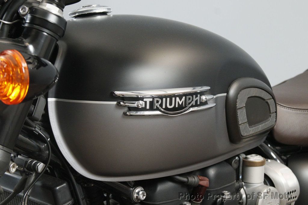 2022 Triumph Bonneville T120 Two Tone One Owner, 4782 Mi - 22982471 - 33