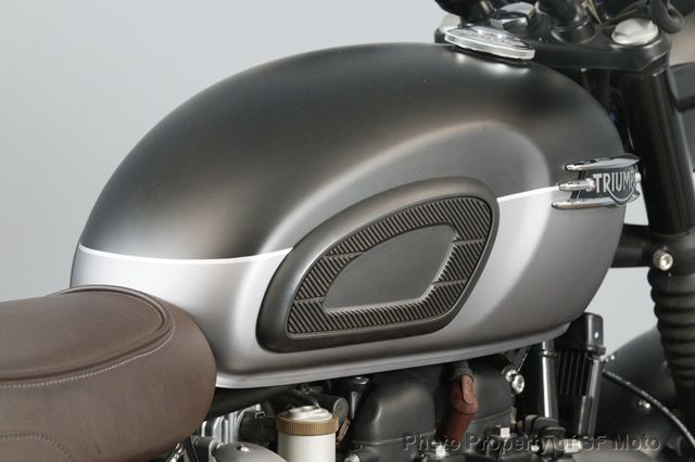 2022 Triumph Bonneville T120 Two Tone One Owner, 4782 Mi - 22982471 - 36