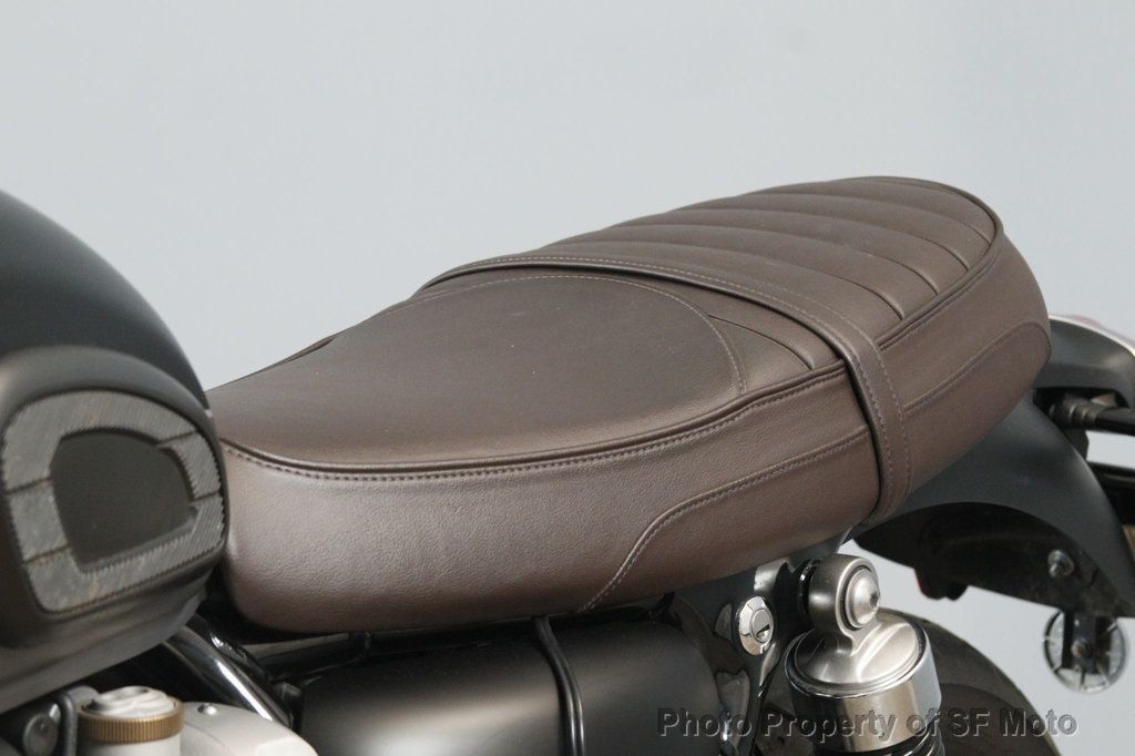 2022 Triumph Bonneville T120 Two Tone One Owner, 4782 Mi - 22982471 - 39