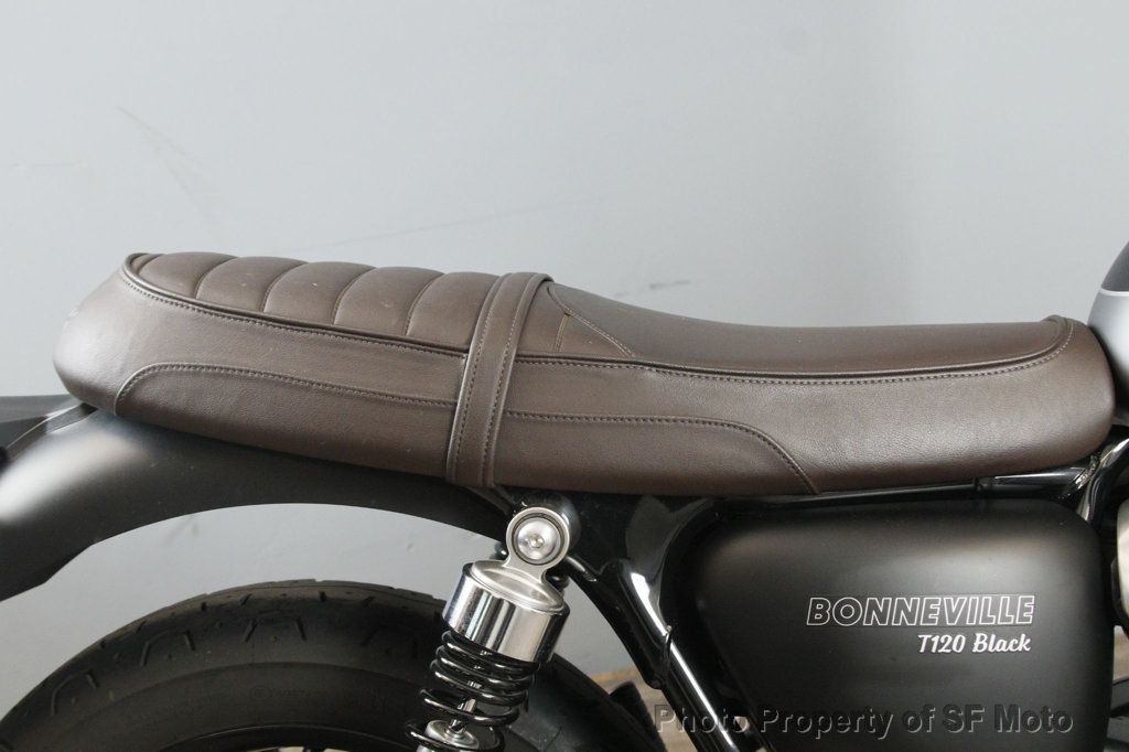 2022 Triumph Bonneville T120 Two Tone One Owner, 4782 Mi - 22982471 - 40