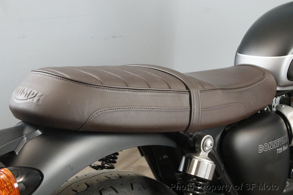2022 Triumph Bonneville T120 Two Tone One Owner, 4782 Mi - 22982471 - 42
