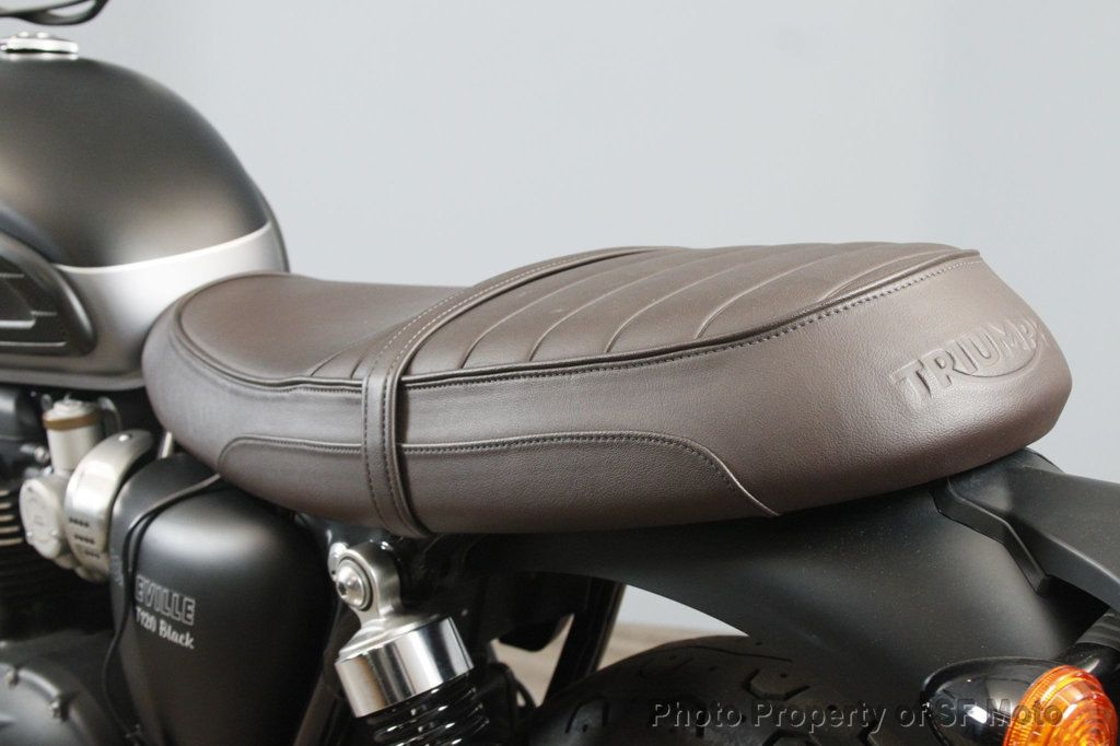 2022 Triumph Bonneville T120 Two Tone One Owner, 4782 Mi - 22982471 - 43