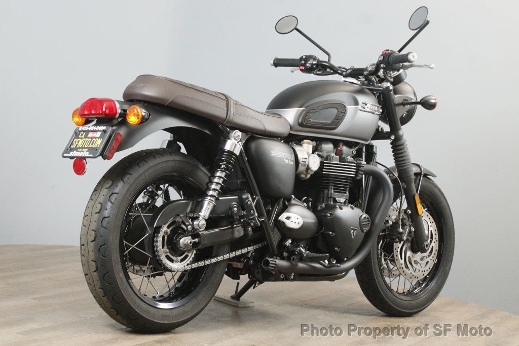 2022 Triumph Bonneville T120 Two Tone One Owner, 4782 Mi - 22982471 - 44