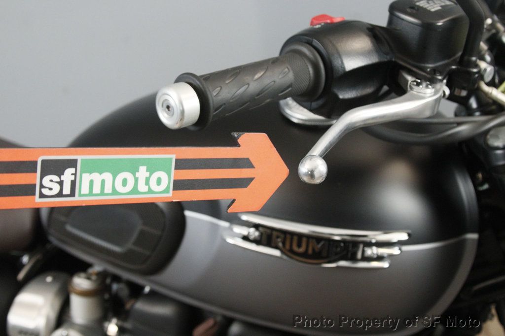 2022 Triumph Bonneville T120 Two Tone One Owner, 4782 Mi - 22982471 - 46