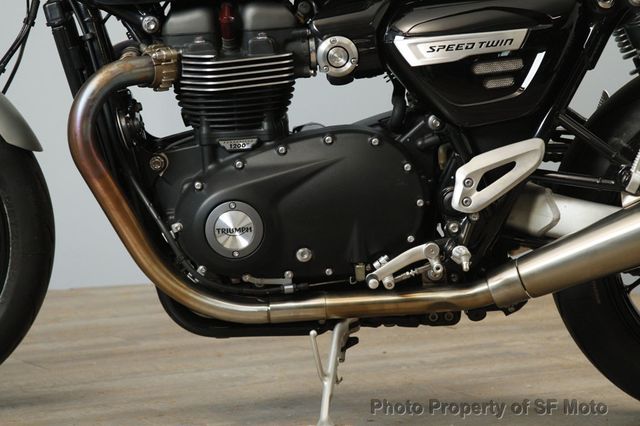 2022 Triumph Speed Twin One Owner, 4 Mi - 22982487 - 15