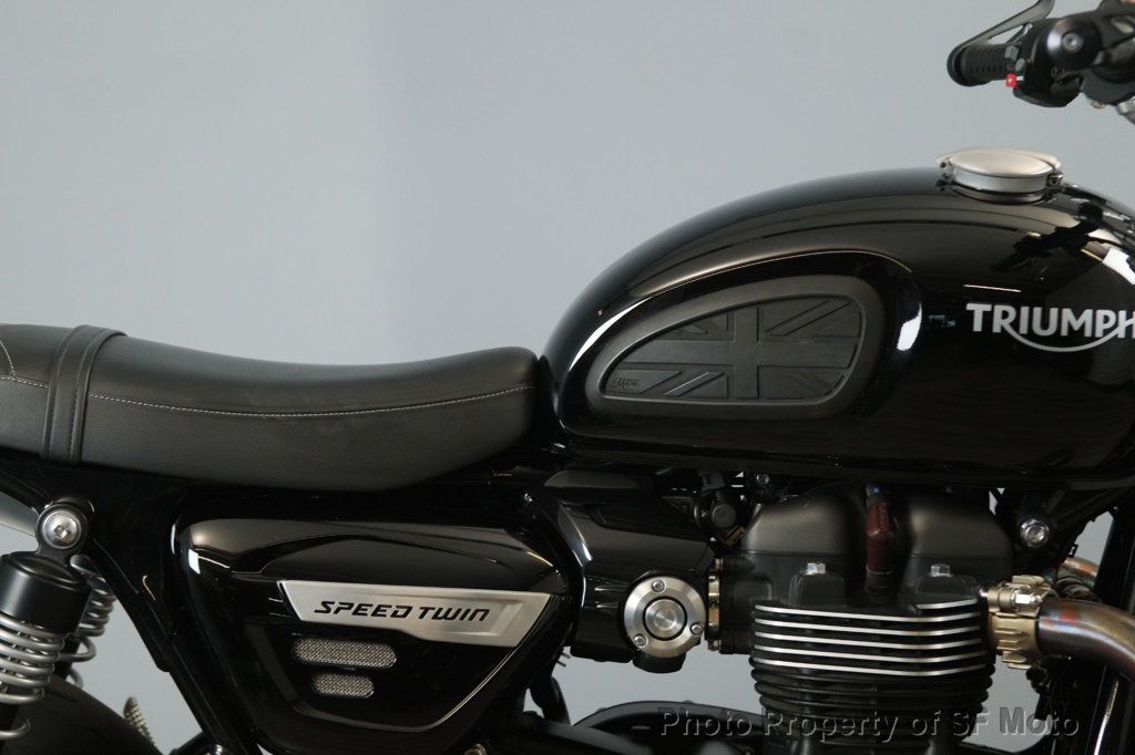 2022 Triumph Speed Twin One Owner, 4 Mi - 22982487 - 8