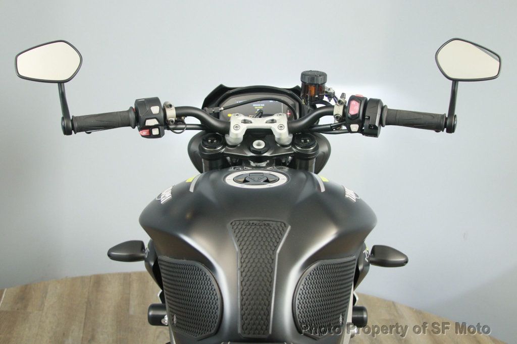 2022 Triumph Street Triple RS 1 Owner, 318 Miles - 23006927 - 28