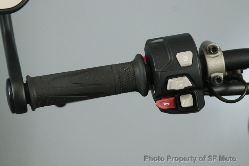 2022 Triumph Street Triple RS 1 Owner, 318 Miles - 23006927 - 30