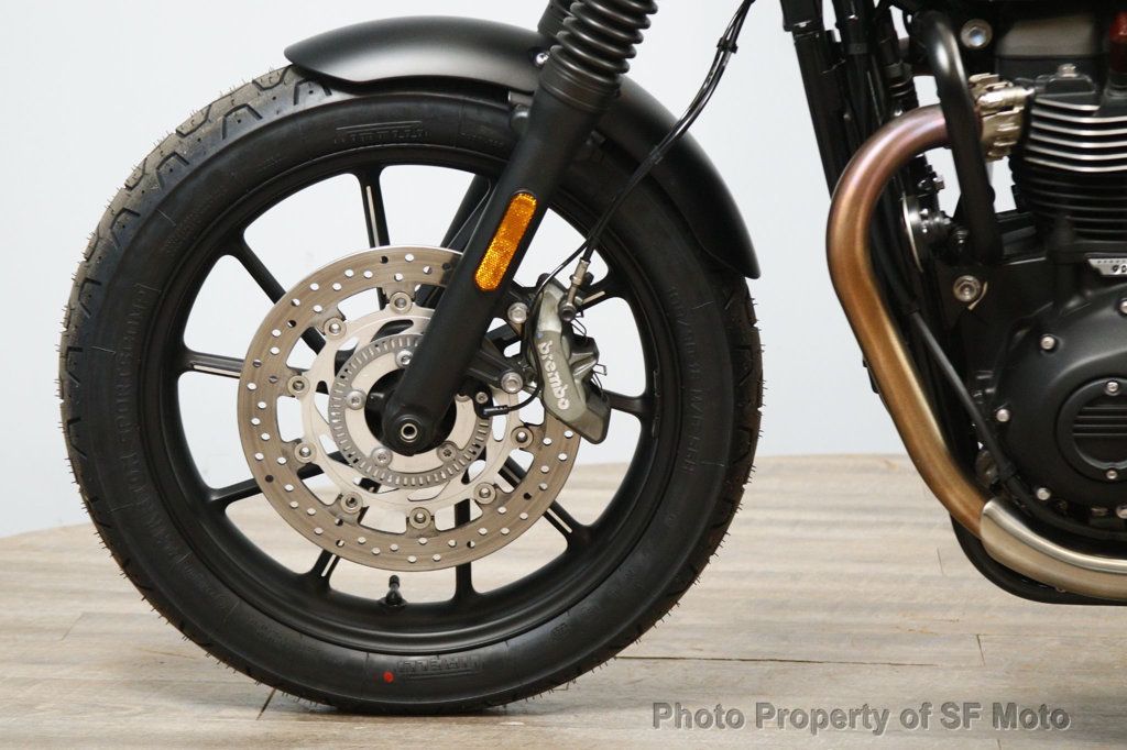2022 Triumph Street Twin One Owner, 2487Miles - 23032257 - 12