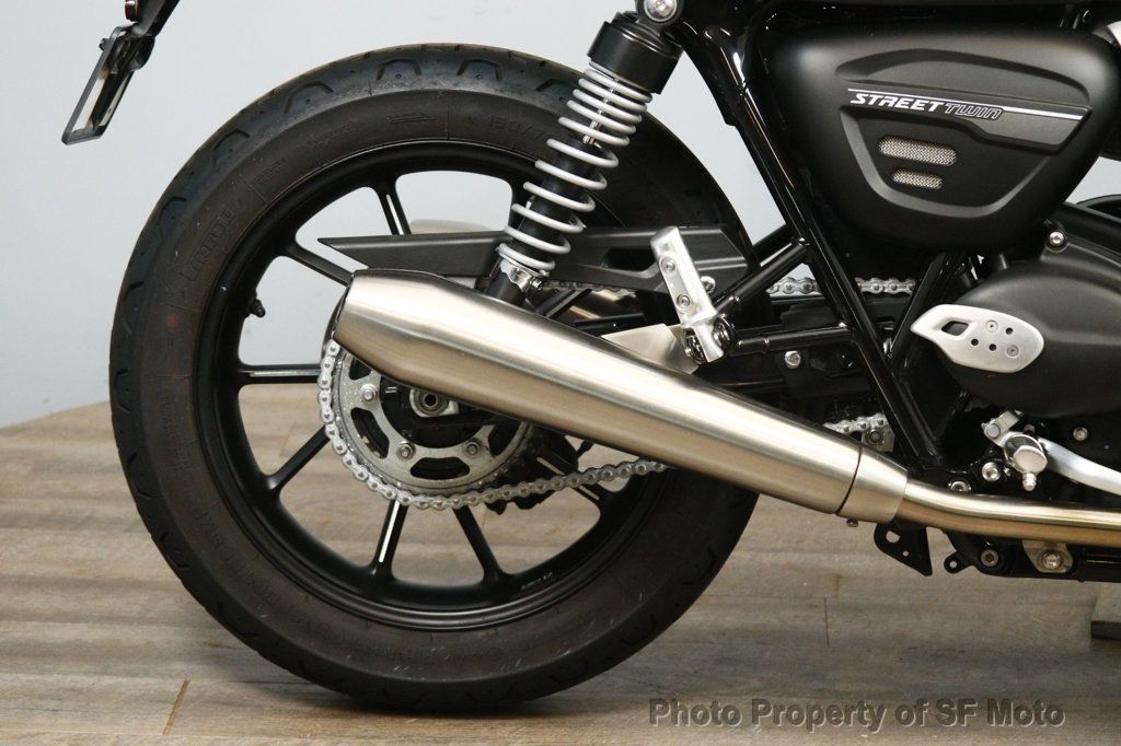 2022 Triumph Street Twin One Owner, 2487Miles - 23032257 - 16