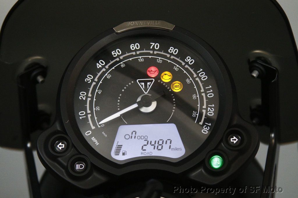 2022 Triumph Street Twin One Owner, 2487Miles - 23032257 - 29