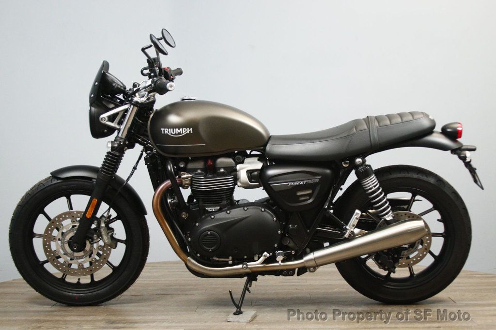 2022 Triumph Street Twin One Owner, 2487Miles - 23032257 - 3