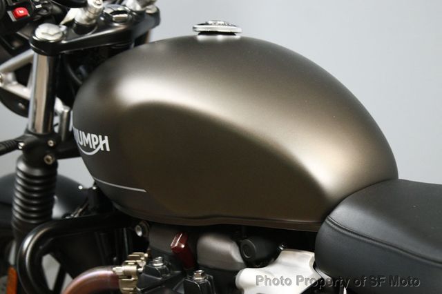 2022 Triumph Street Twin One Owner, 2487Miles - 23032257 - 39
