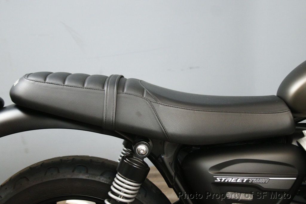 2022 Triumph Street Twin One Owner, 2487Miles - 23032257 - 42