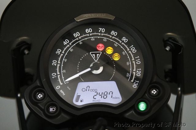 2022 Triumph Street Twin SALE PENDING - 23032257 - 29