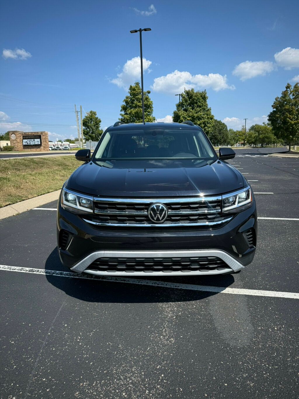 2022 Volkswagen Atlas SE photo 2