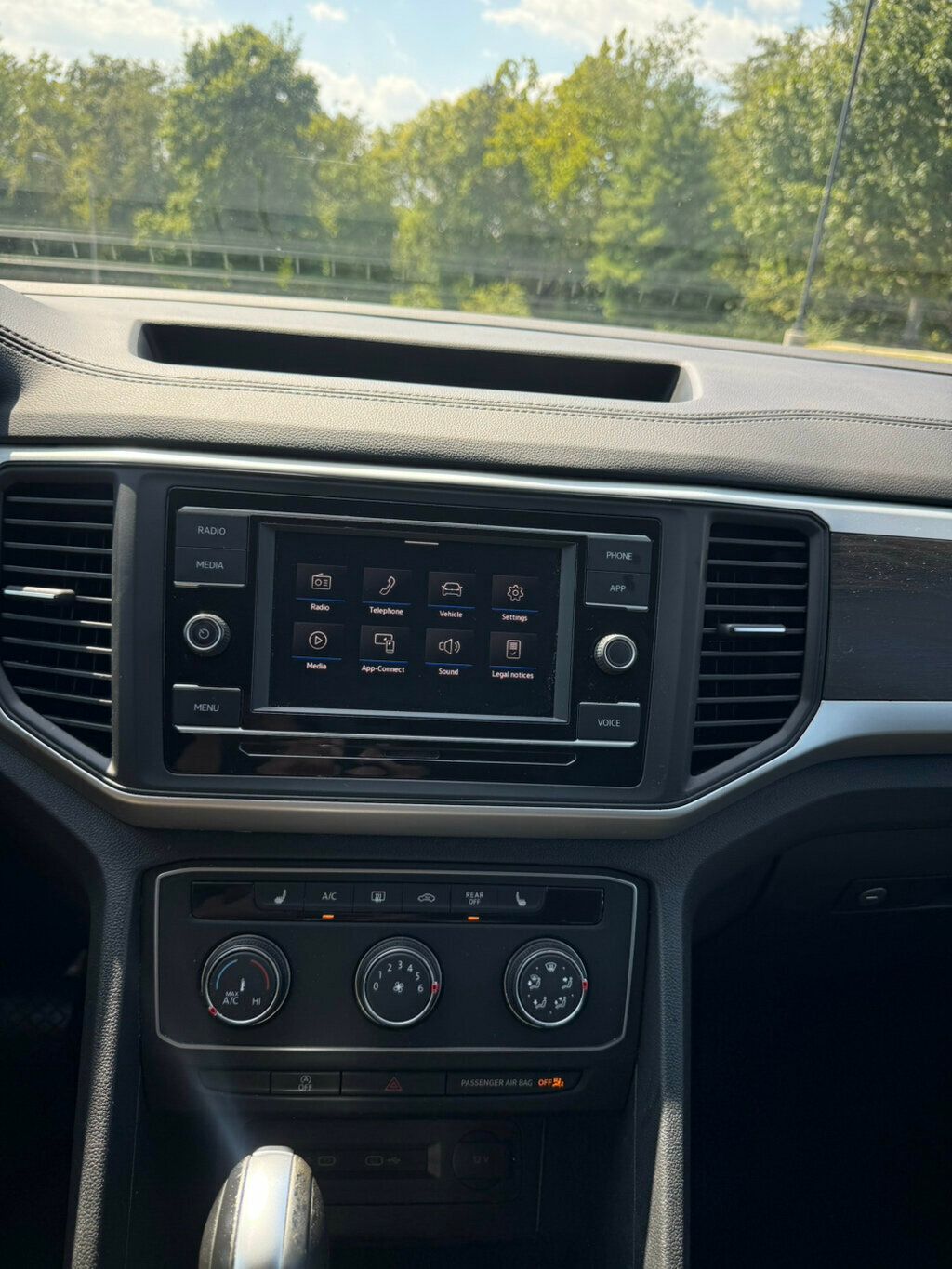 2022 Volkswagen Atlas SE photo 23