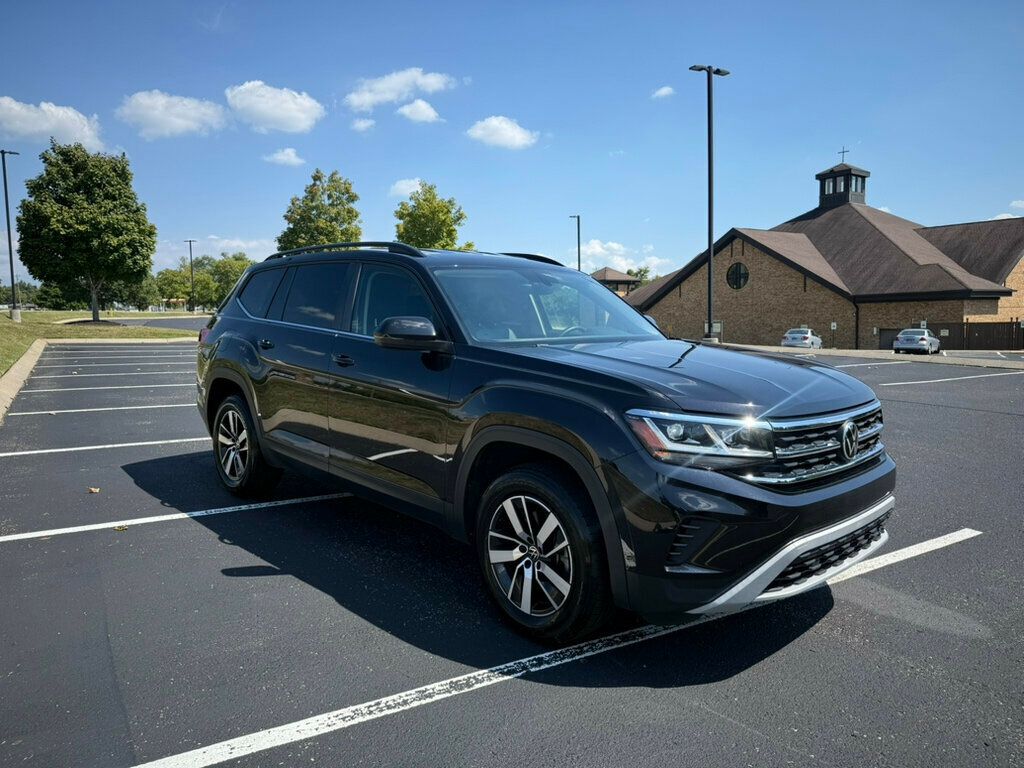 2022 Volkswagen Atlas SE photo 3