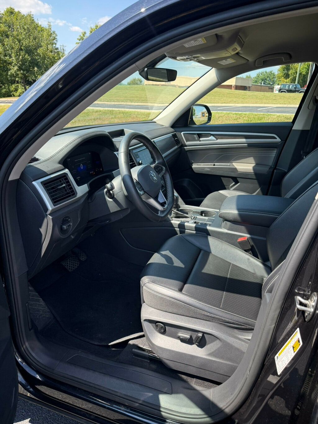 2022 Volkswagen Atlas SE photo 9