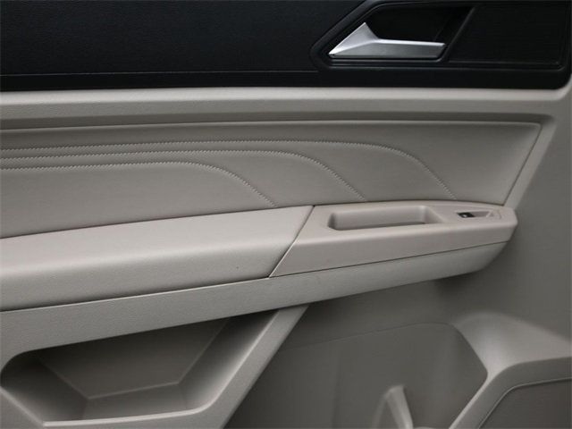 2022 Volkswagen Atlas 2.0T SE w/Technology FWD - 22945078 - 13