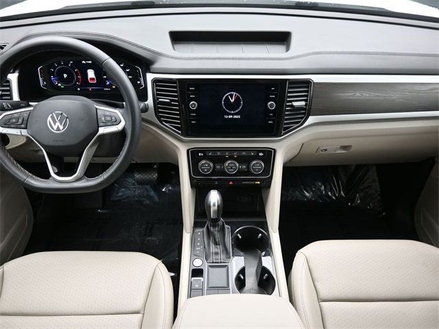 2022 Volkswagen Atlas 2.0T SE w/Technology FWD - 22945078 - 17