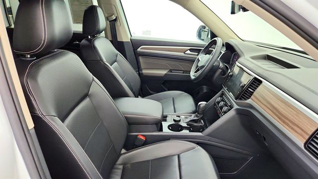 2022 Volkswagen Atlas 3.6L V6 SEL 4MOTION w/ Frameless Self-Dimming Rearview Mirror - 23028791 - 24