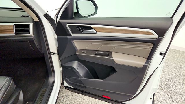 2022 Volkswagen Atlas 3.6L V6 SEL 4MOTION w/ Frameless Self-Dimming Rearview Mirror - 23028791 - 26