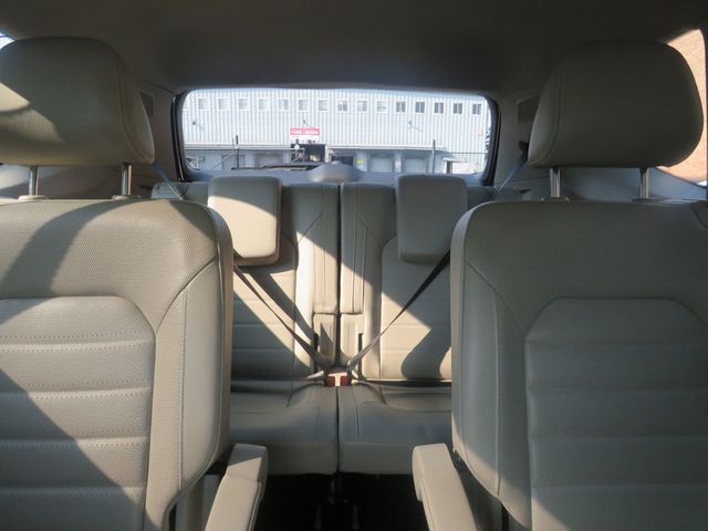 2022 Volkswagen Atlas 3.6L V6 SEL Premium R-Line 4MOTION - 23066748 - 10