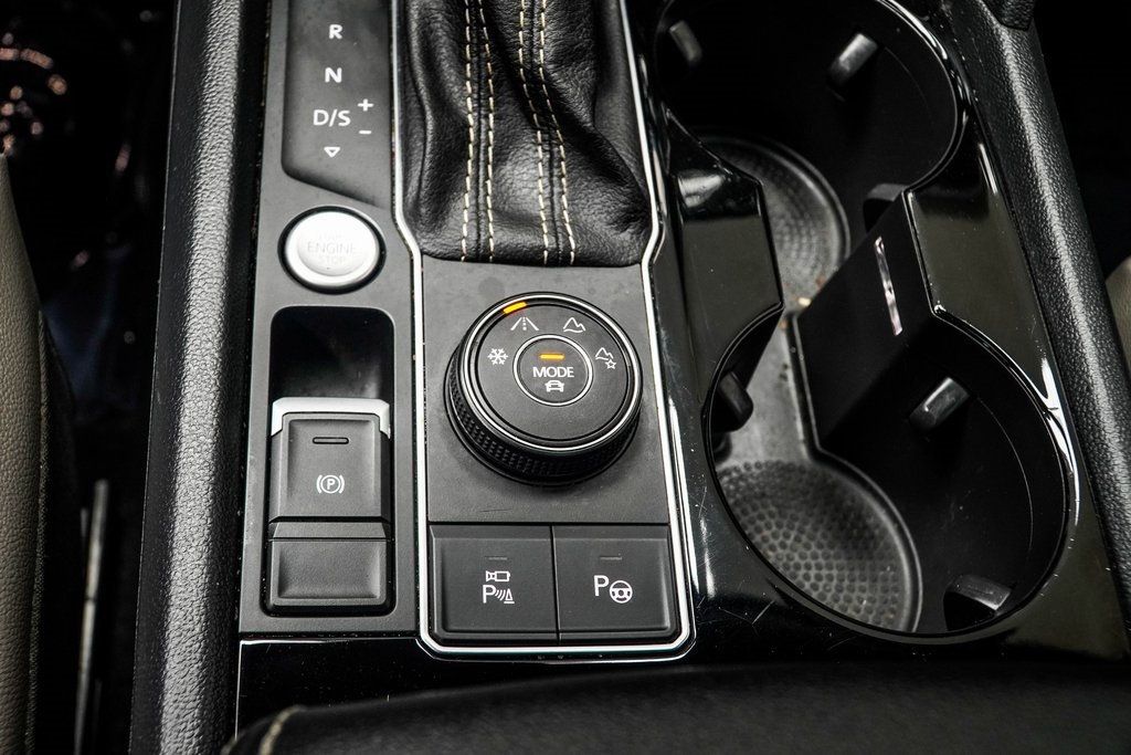 2022 Volkswagen Atlas V6 SEL Premium R-Line photo 17