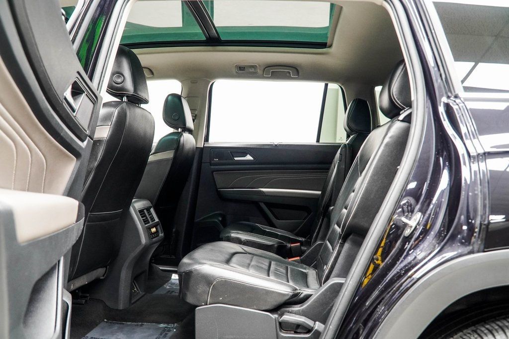 2022 Volkswagen Atlas V6 SEL Premium R-Line photo 33