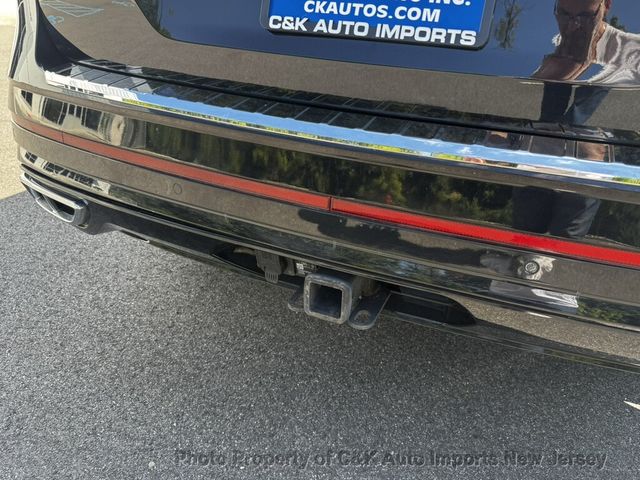 2022 Volkswagen Atlas 3.6L V6 SEL Premium R-Line 4MOTION,2ND-ROW DUAL CAPTAIN'S - 23075789 - 17