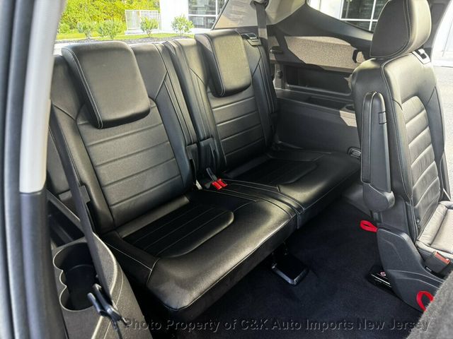 2022 Volkswagen Atlas 3.6L V6 SEL Premium R-Line 4MOTION,2ND-ROW DUAL CAPTAIN'S - 23075789 - 32