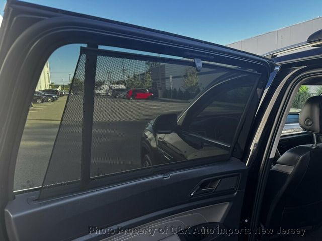 2022 Volkswagen Atlas 3.6L V6 SEL Premium R-Line 4MOTION,2ND-ROW DUAL CAPTAIN'S - 23075789 - 36
