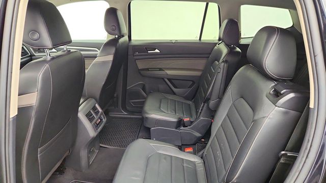 2022 Volkswagen Atlas 3.6L V6 SEL Premium R-Line 4MOTION w/ 2nd Row Captain's Chairs - 22973138 - 19