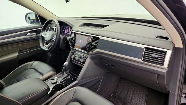 2022 Volkswagen Atlas 3.6L V6 SEL Premium R-Line 4MOTION w/ 2nd Row Captain's Chairs - 22973138 - 24