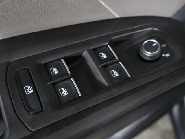 2022 Volkswagen Atlas 3.6L V6 SEL R-Line Black 4MOTION - 22961204 - 45