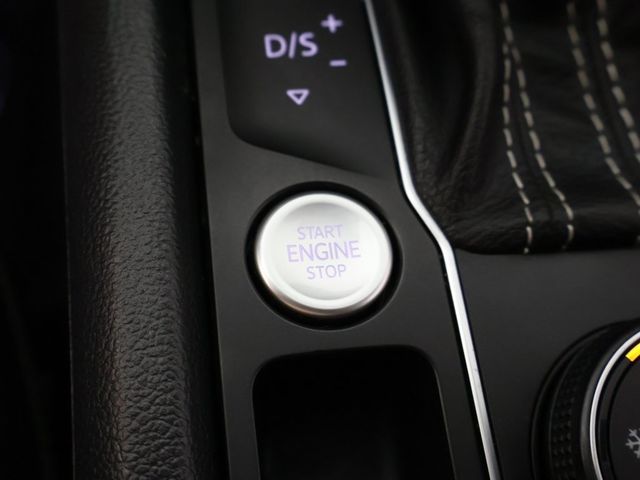 2022 Volkswagen Atlas 3.6L V6 SEL R-Line Black 4MOTION - 22961204 - 48