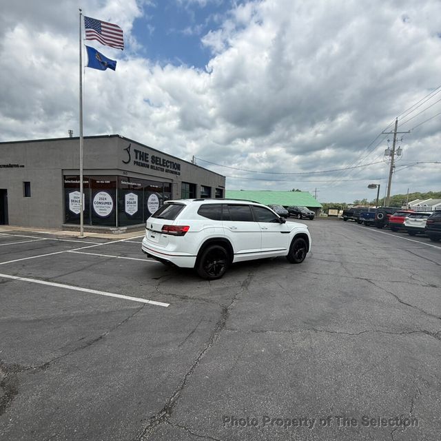 2022 Volkswagen Atlas 3.6L V6 SEL R-LINE BLACK 4MOTION, LEATHER, MOONROOF - 23039434 - 17
