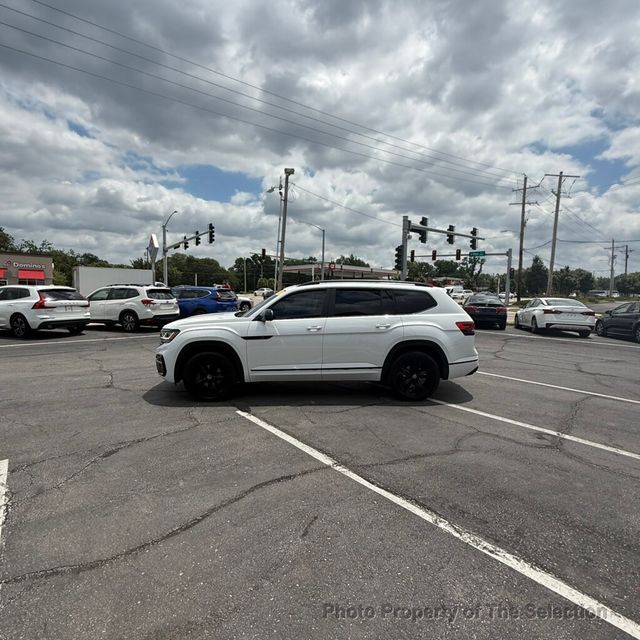 2022 Volkswagen Atlas 3.6L V6 SEL R-LINE BLACK 4MOTION, LEATHER, MOONROOF - 23039434 - 7