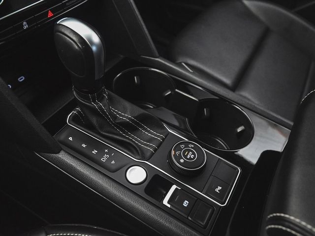 2022 Volkswagen Atlas 3.6L V6 SE w/Technology - 22900677 - 38