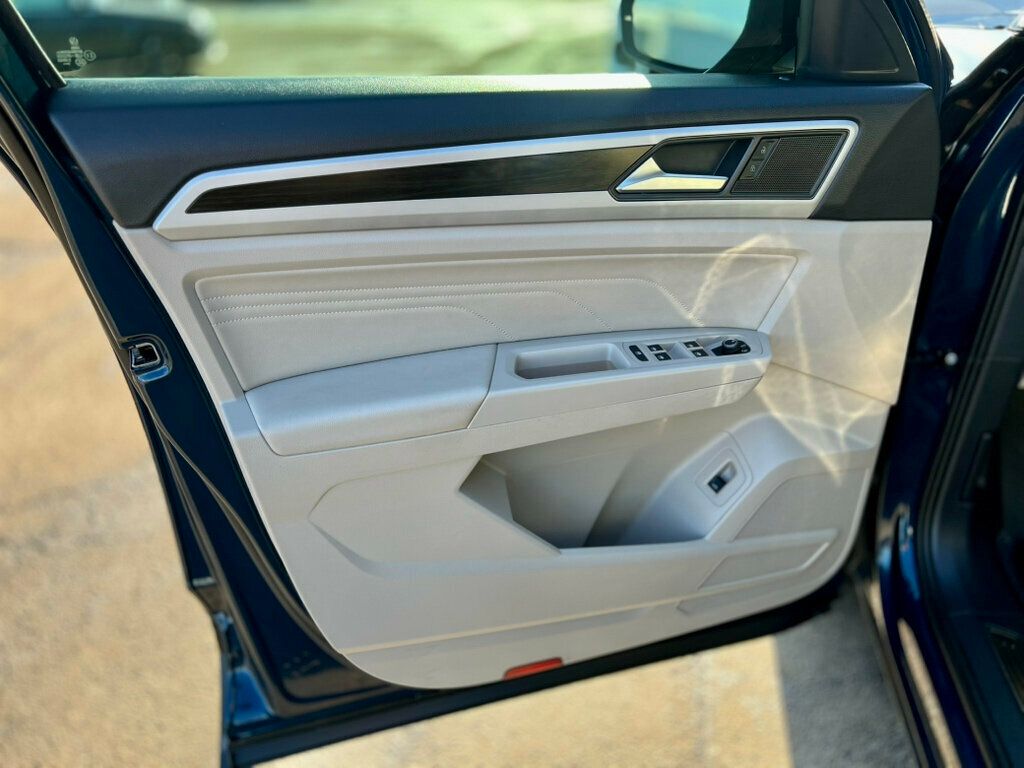 2022 Volkswagen Atlas 3.6L V6 SE w/Technology 4MOTION - 22982549 - 10